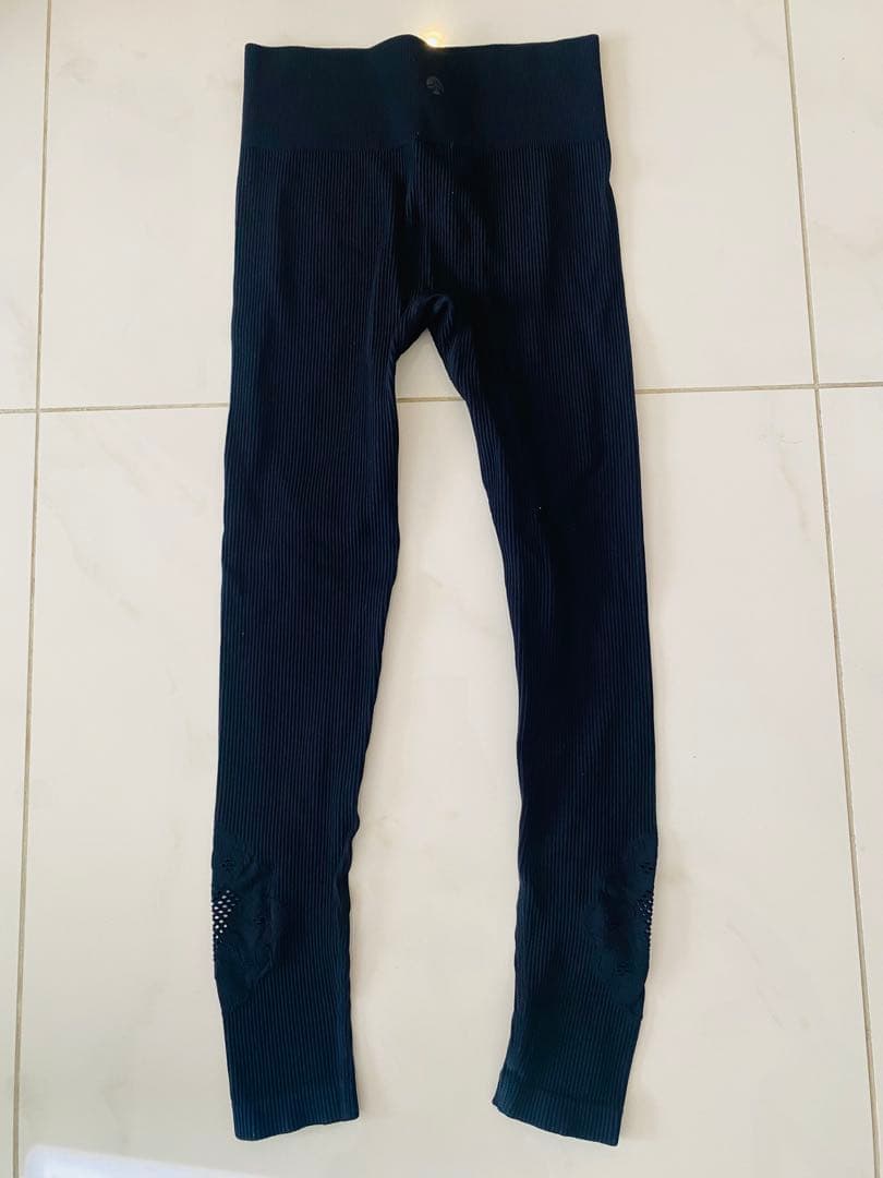 ブラック ヨガウェアセット Sサイズ