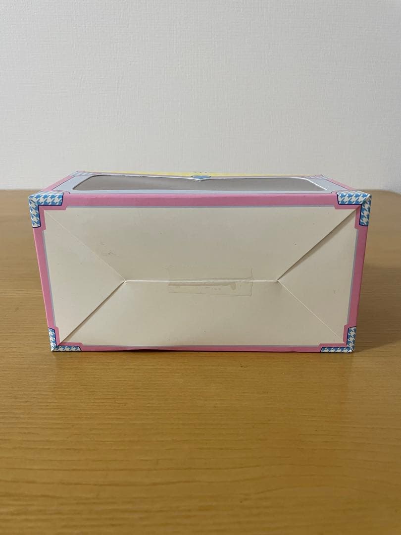 マイメロディ　ワンタッチ綿棒ケース　サンリオ　置物