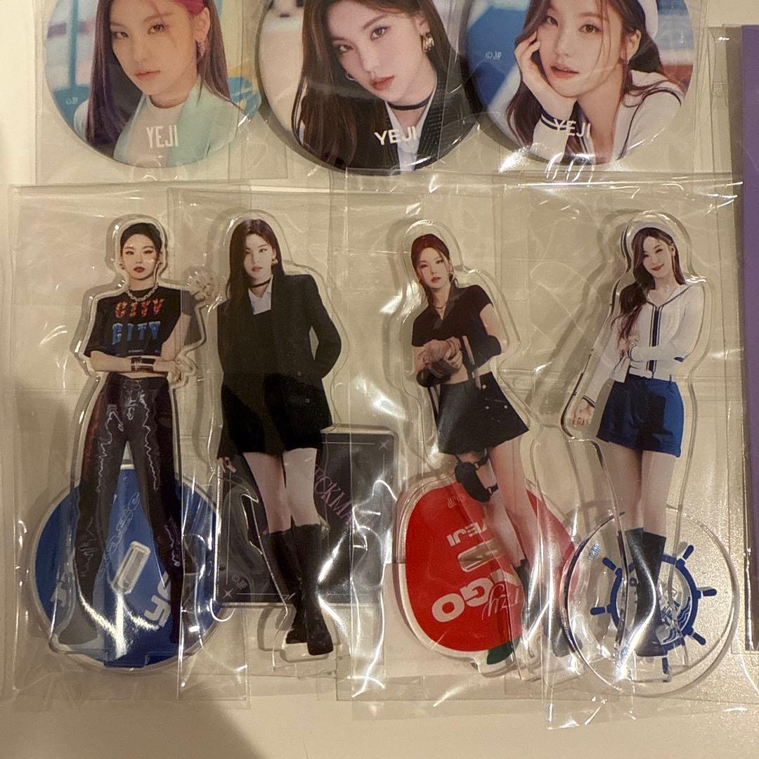 ITZY イェジ 缶バッジ アクスタ キーホルダー トレカ まとめ売り