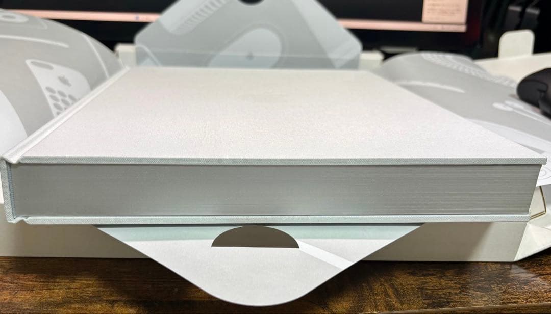 【極美品】Designed by Apple in California （小）