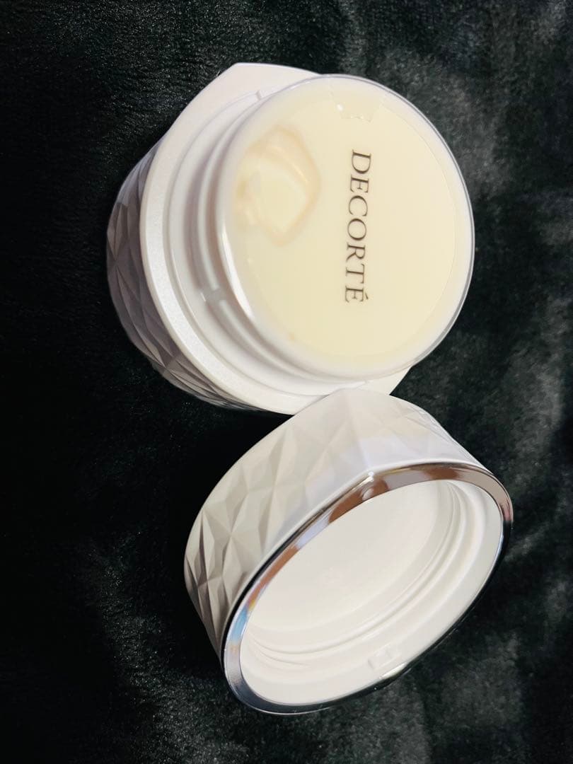 DECORTÉ AQ ホワイト ブライトニングクリーム