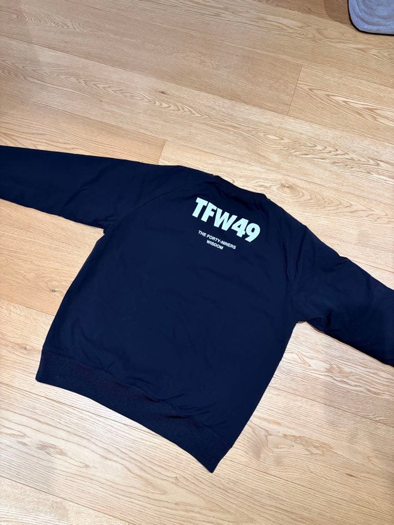 TFW49 ロゴ入り フリース　プルオーバー