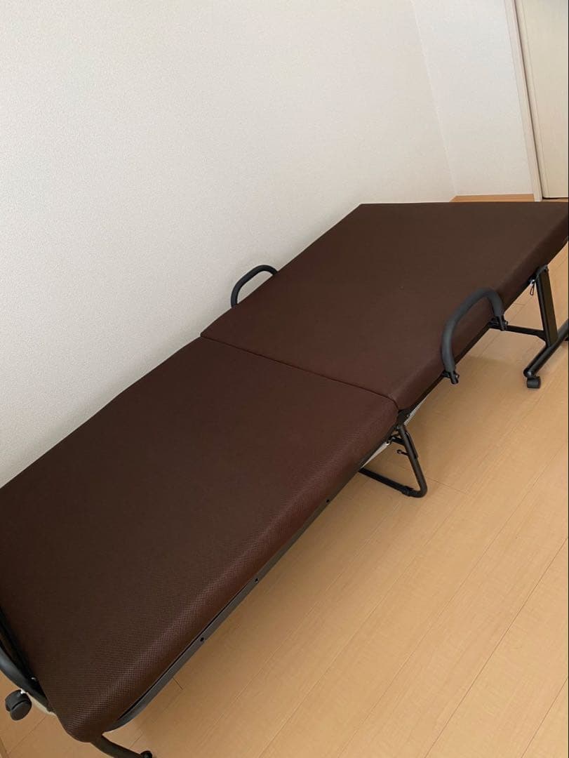 ブラウン 折りたたみベッド キャスター付き