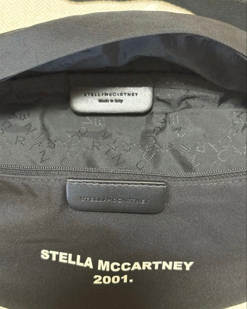 11/620時までお値下げ中STELLA McCARTNEY ボディバッグ