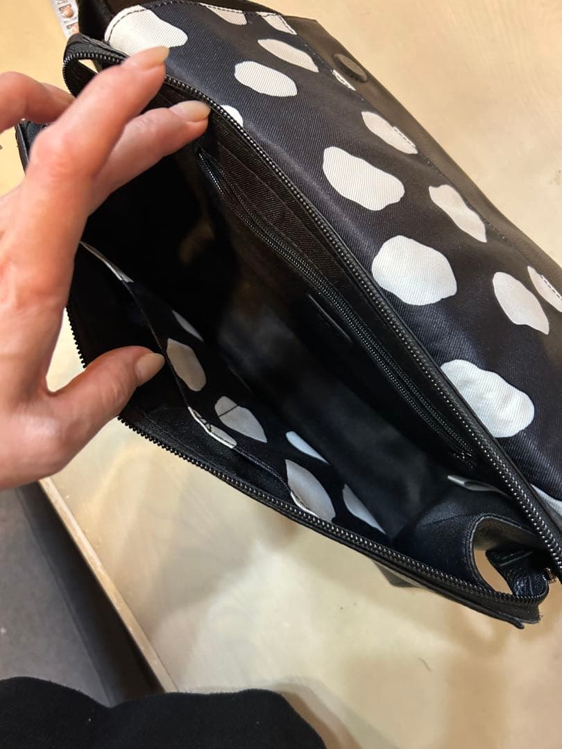 柄ワイドテープショルダーバッグ 本革/軽量470g/ボディバッグ