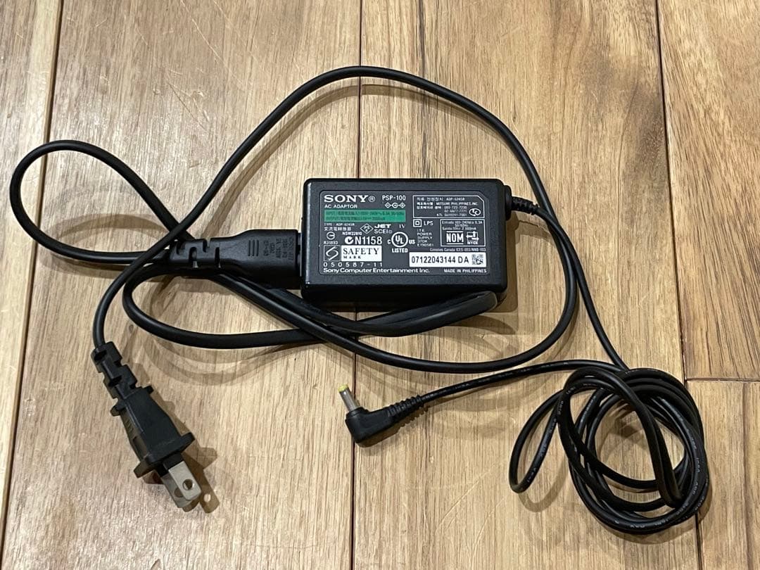 PSP 2000 本体 メモリースティック ケース ソフト付き