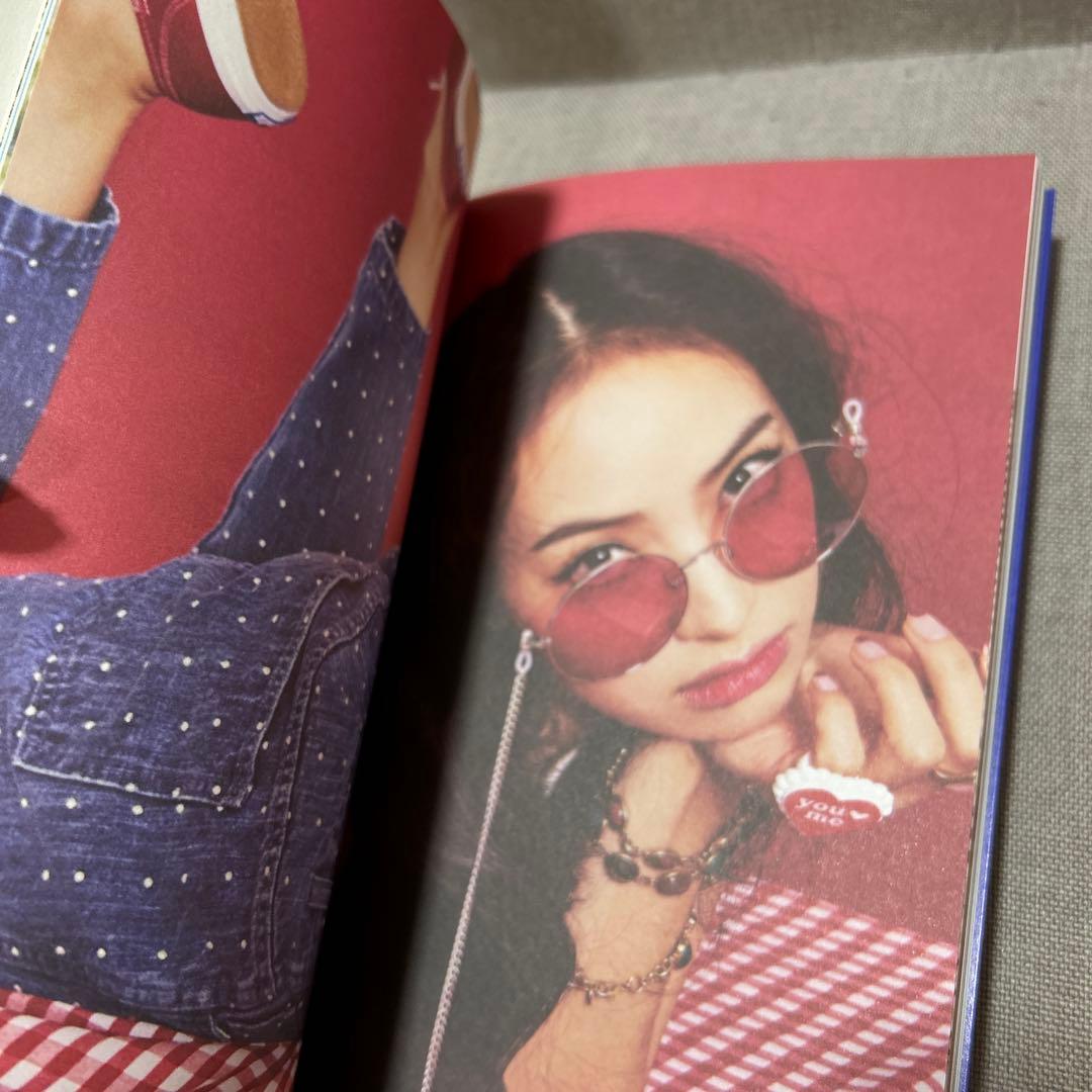 f(x) 「 4 Walls 」 ビクトリアver. トレカ クリスタル