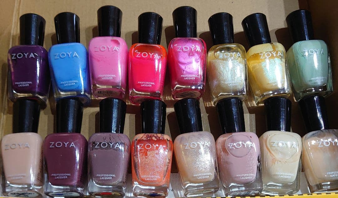 ZOYA　ゾーヤ ネイルカラー　ポリッシュ　マニキュア　16本セット　まとめ売り