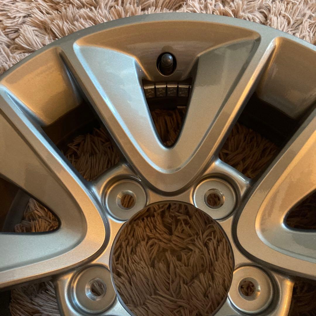 スズキジムニーシエラ　純正オプション　アルミホイール　一本　アルミホイルのみ