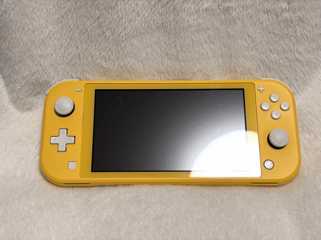 Switchライト　イエロー　本体