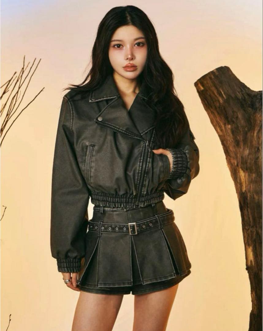 アンティークレザープリーツショートパンツ S ブラック　Darich