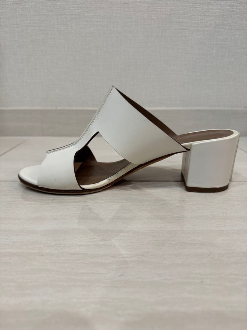 HERMES エルメス　サンダル　ミュール　ホワイト