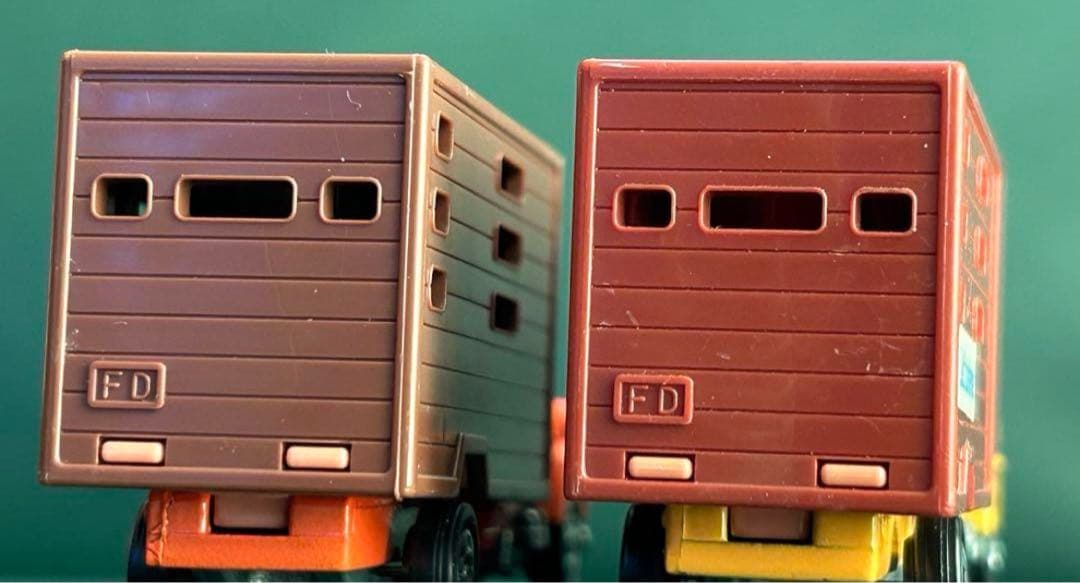トミカ フォード キャトルトラック 2台セット