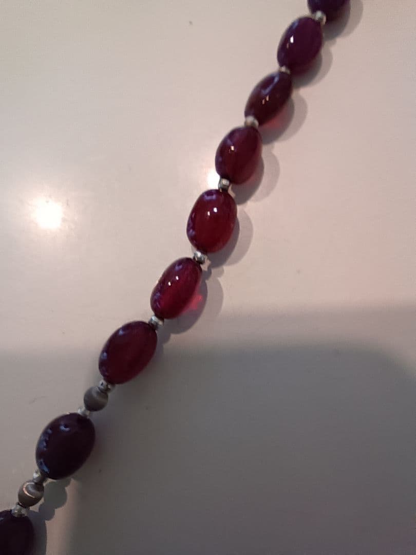 森　K18WG赤紫色オーバルビーズネックレス