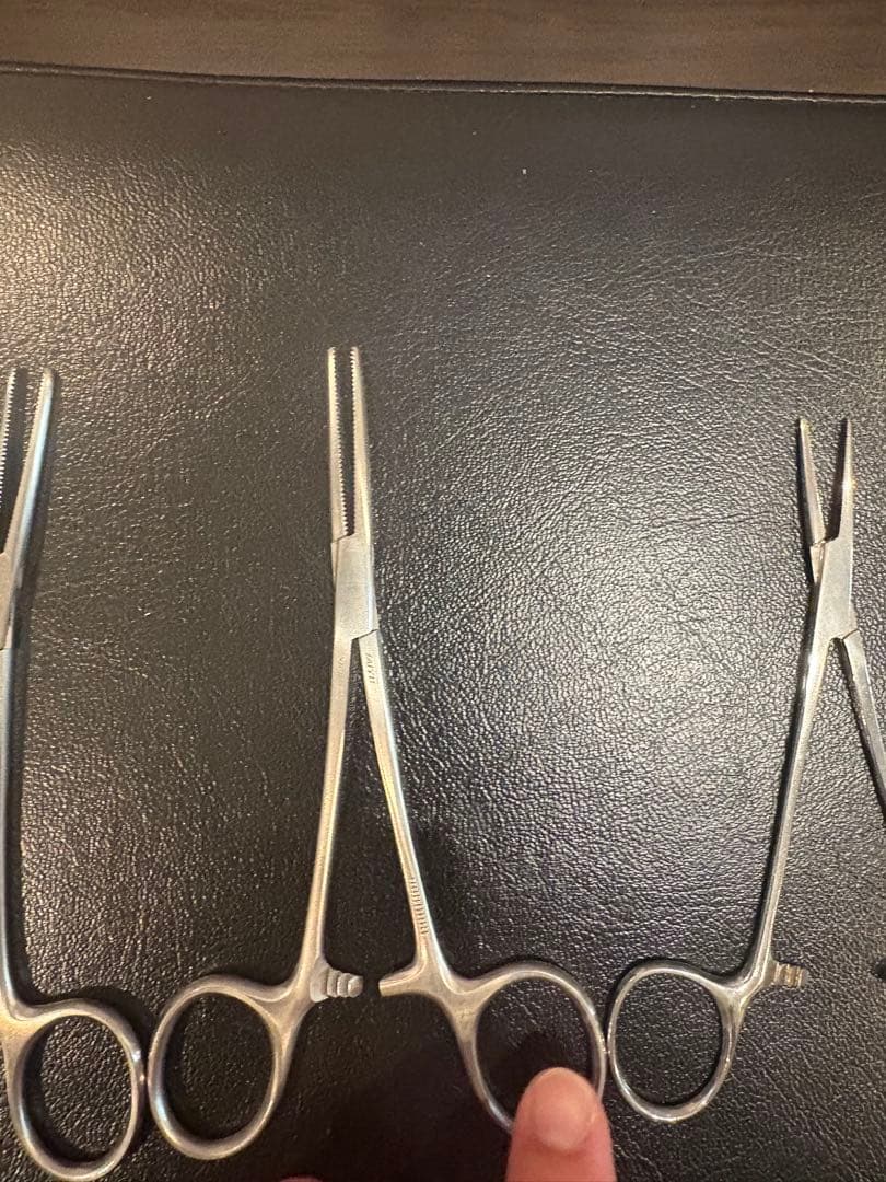 外科用コッヘル、ペアン、曲がり先端クランプ型器具9点セット