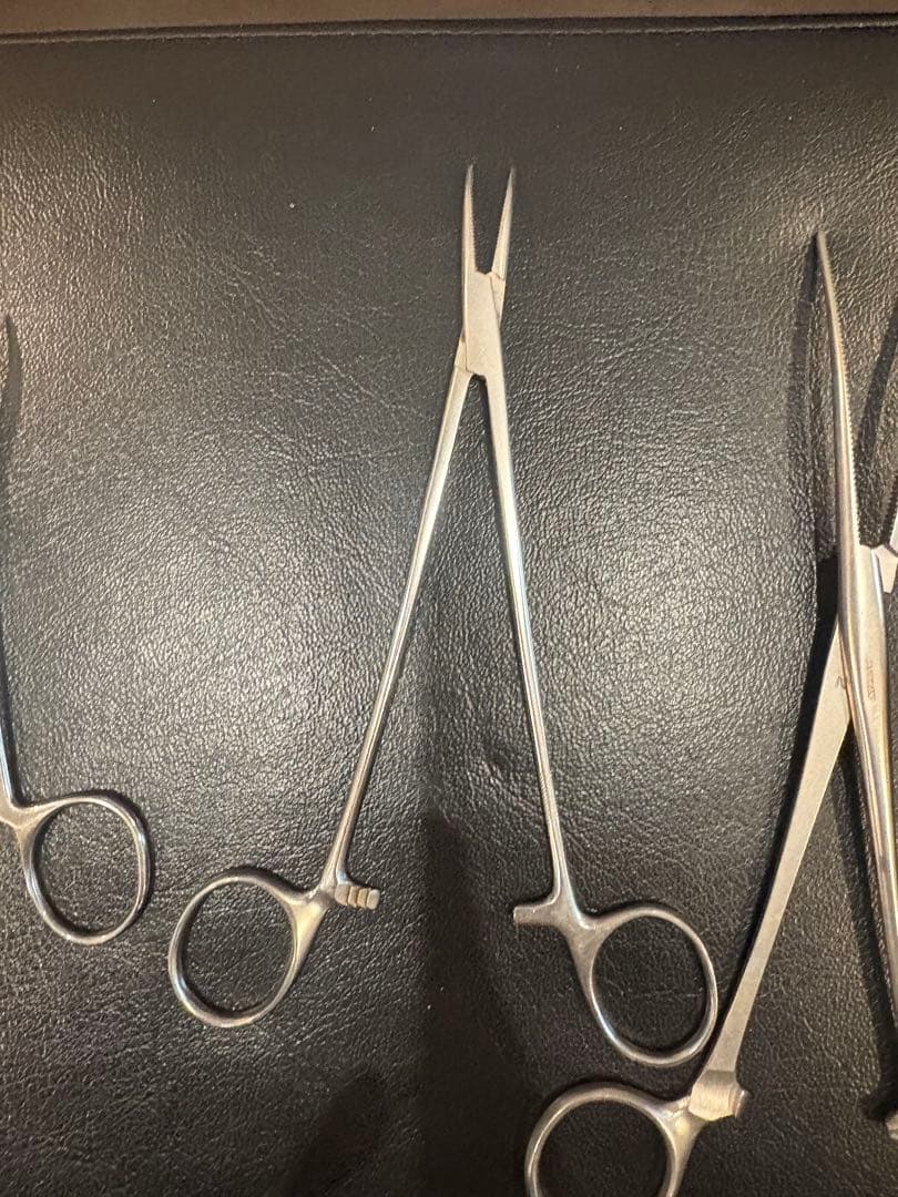 外科用コッヘル、ペアン、曲がり先端クランプ型器具9点セット