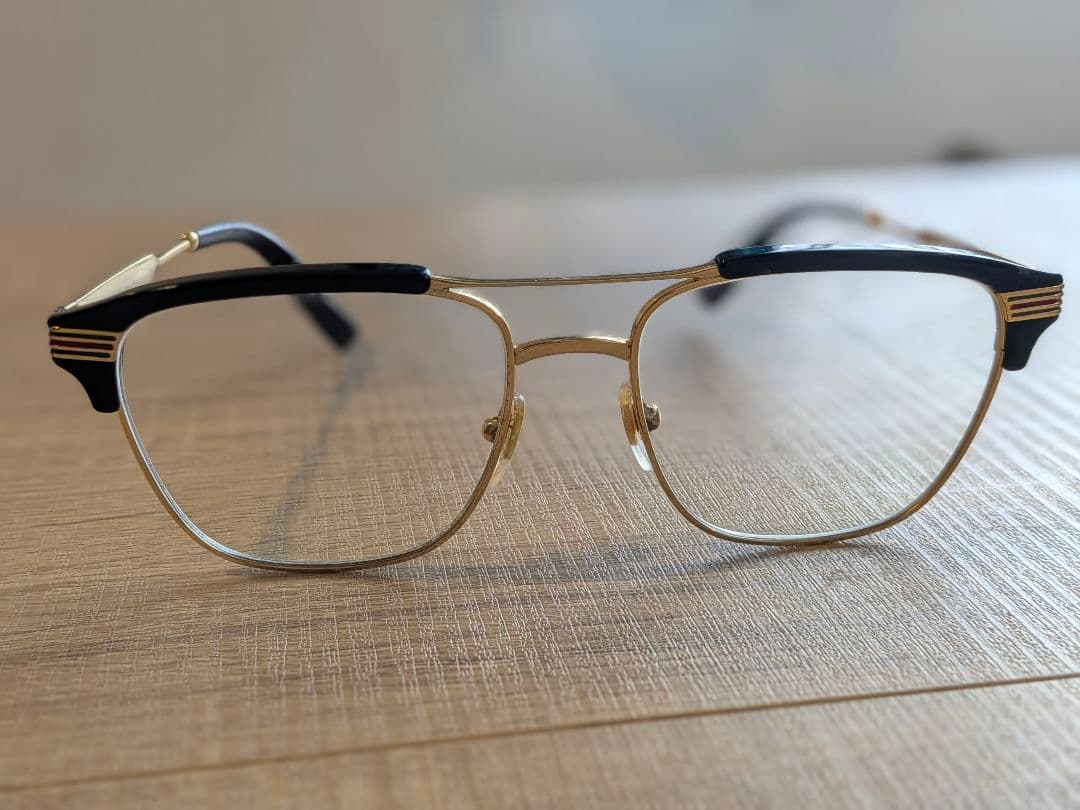 Gucci ゴールド/ブラック ダブルブリッジ アイウエア