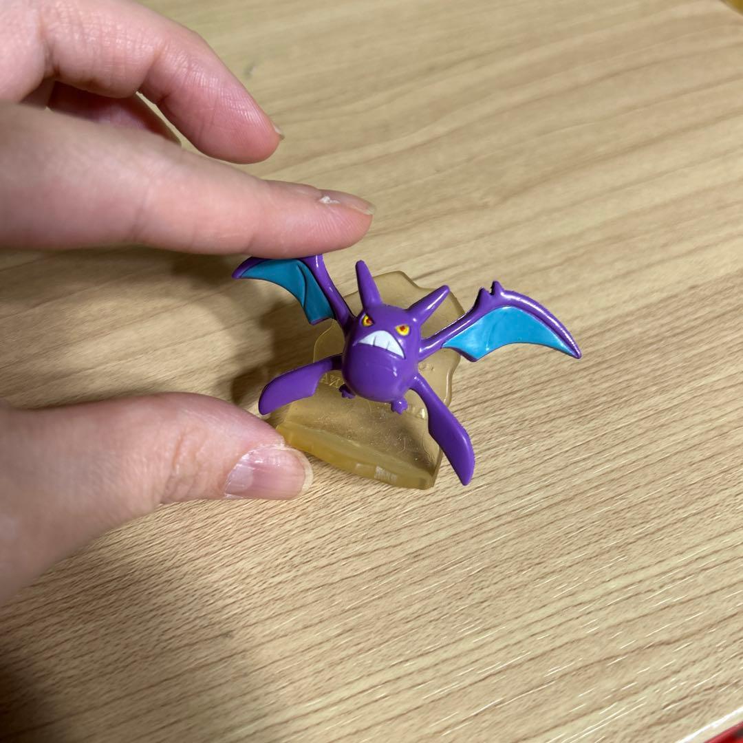 ポケモン モンコレ ズバット ゴルバット クロバット