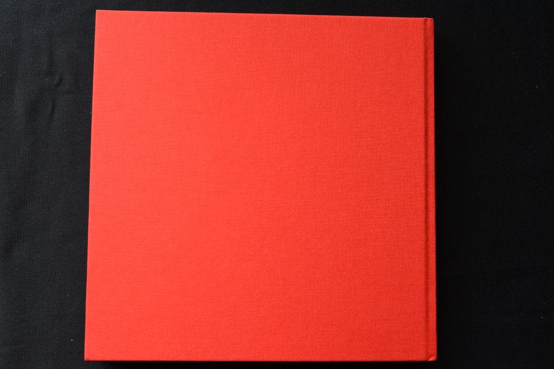 【Cig Harvey: You Look at Me Like an .. 】