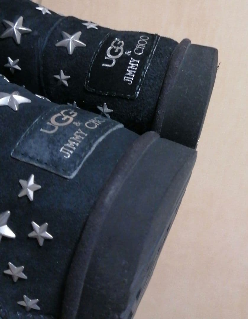 UGG×JIMMY CHOO スタッズ加工 ブラック ムートンブーツ 23