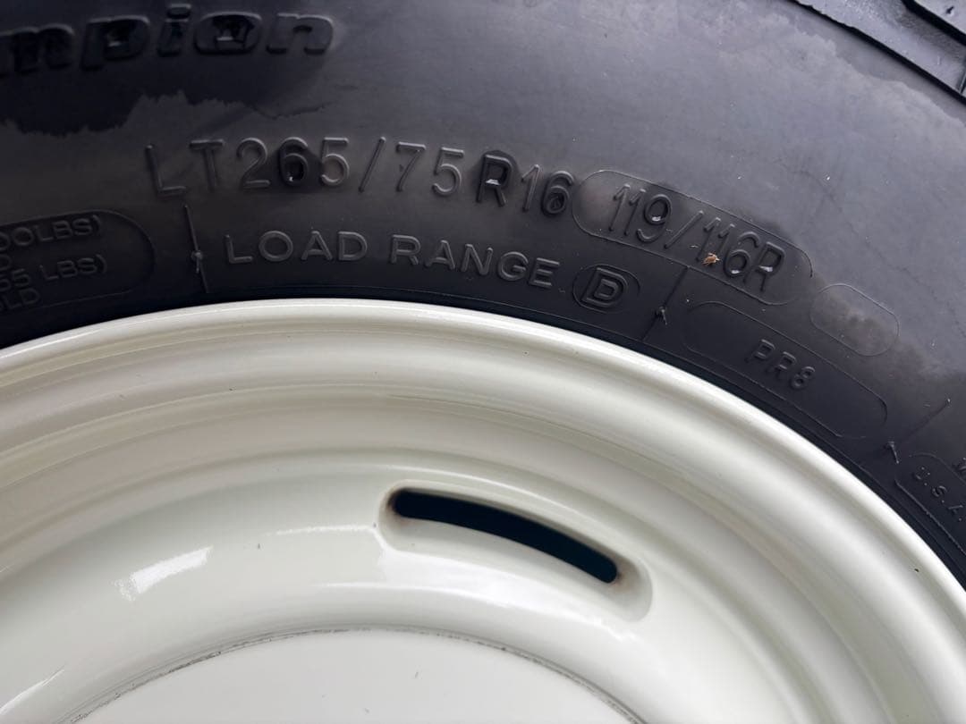 タイヤ・ホイール BFGoodrich All-Terrain T/A 265/75R16