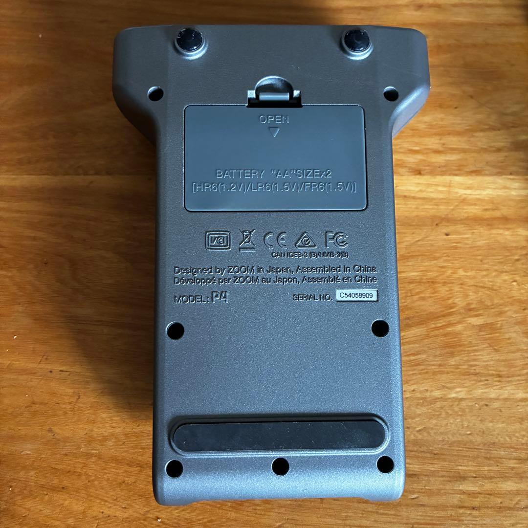 ZOOM PodTrak P4 レコーダー　ポッドキャスト