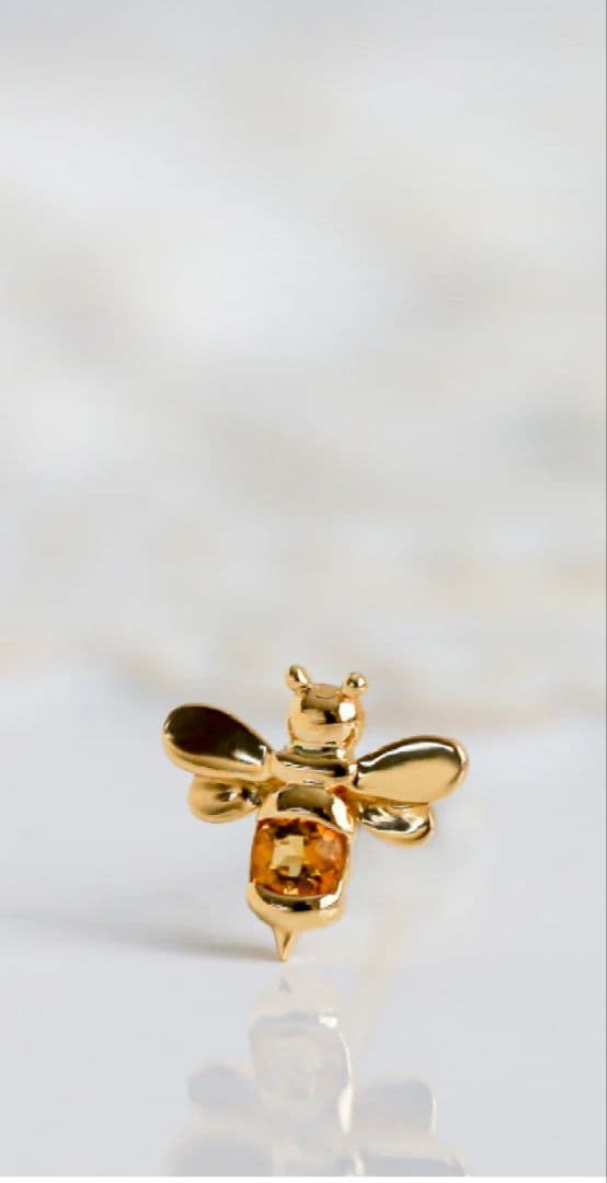 オレフィーチェ　ミツバチ　ピアス　片耳