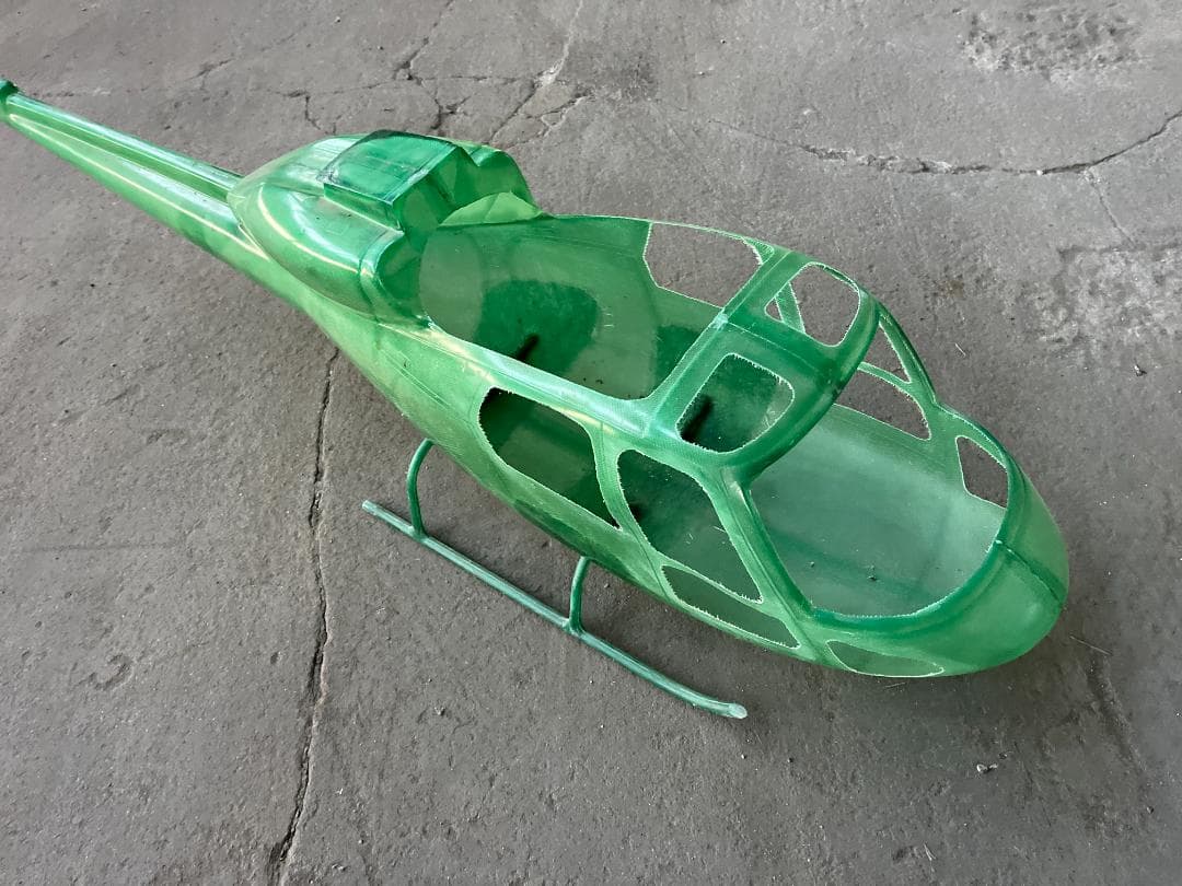 ラジコン ヘリコプター　スケールボディ