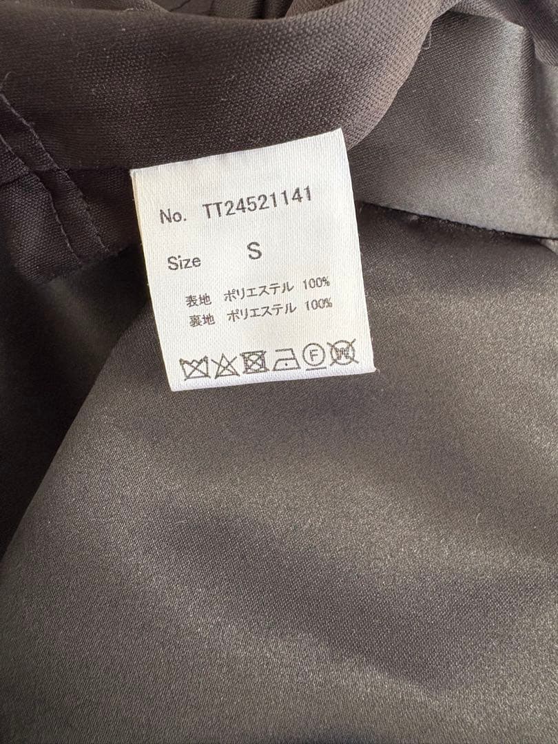 ブラック サテン ミニスカート Sサイズ　THETOÉ