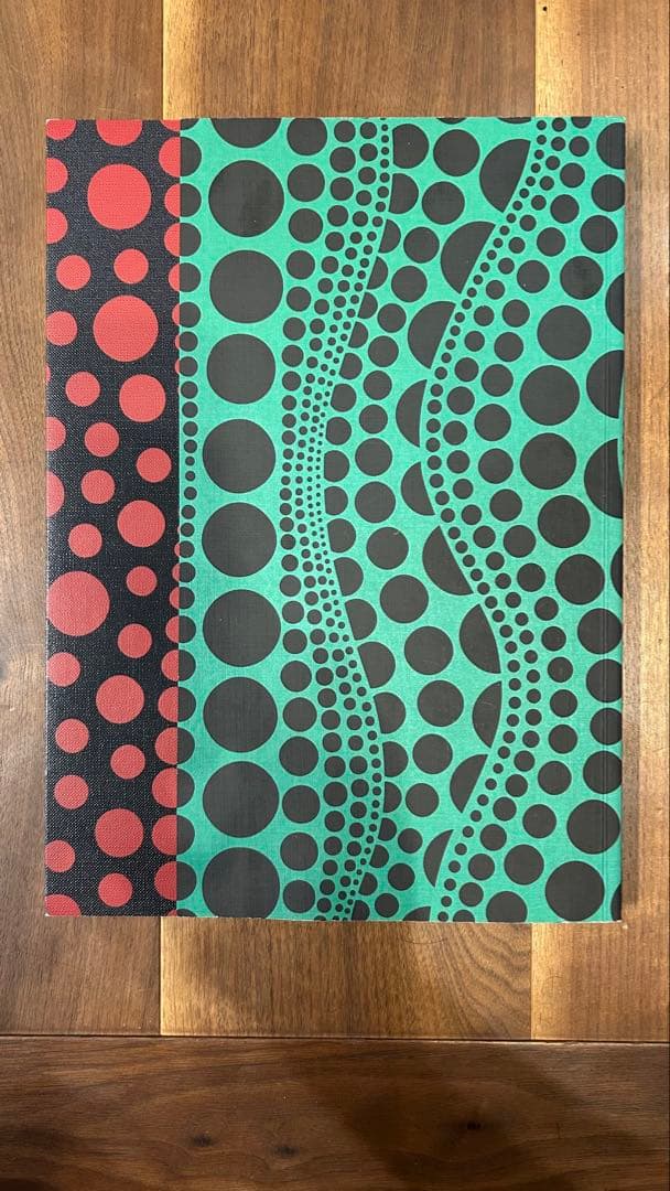 Louis Vuitton × Yayoi Kusama 限定 ファインブック