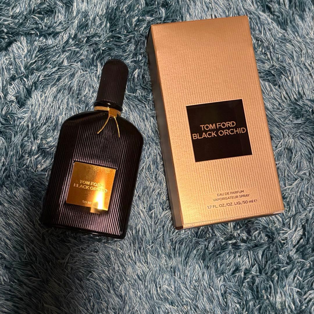 トムフォード　ブラックオーキッドオードパルファムスプレィ50ml