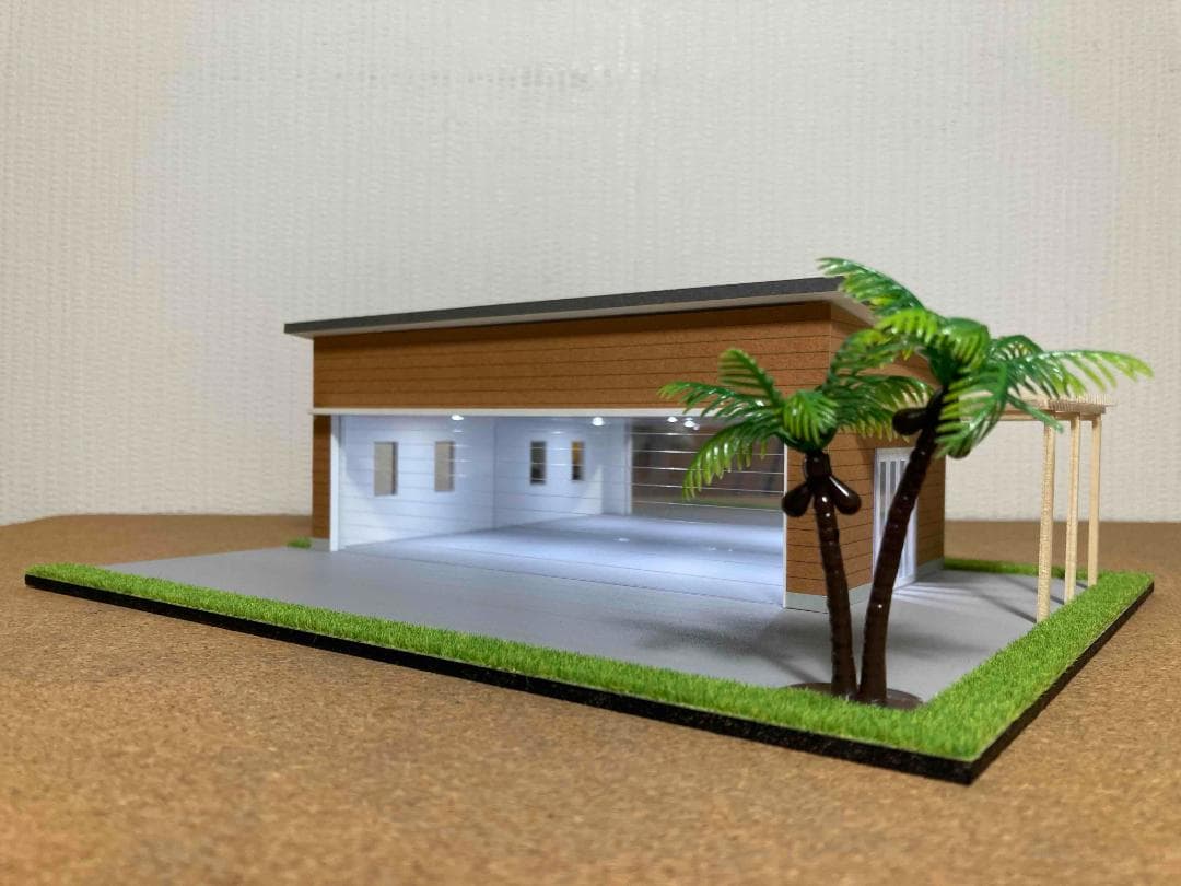 ミニカー専用ジオラマ：1/64 木造パーゴラ付ガレージ（ブラウン）