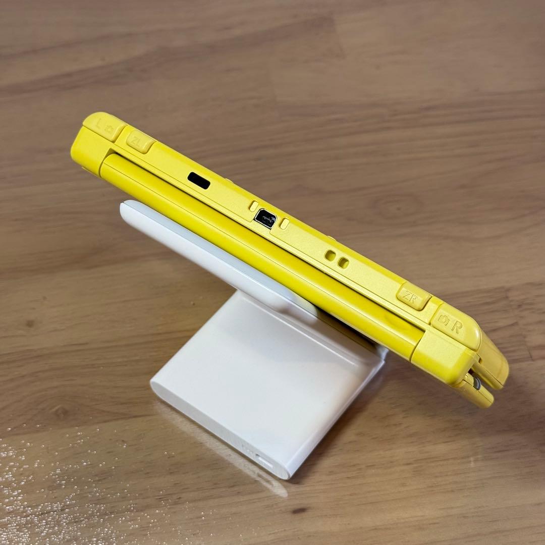 5-202 Newニンテンドー3DS LL ピカチュウ【イエロー】