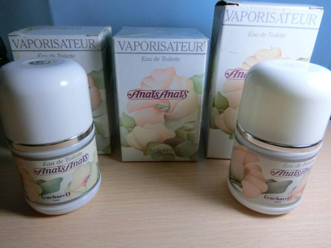 50ml未使用3本 キャシャレル アナイスアナイス 香水 CACHAREL 香水