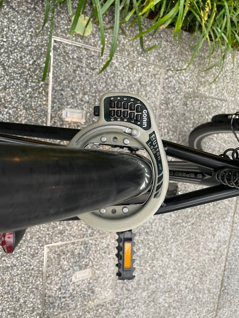 自転車　HEAD クロスバイク バスケット付き6段変速 オートライト