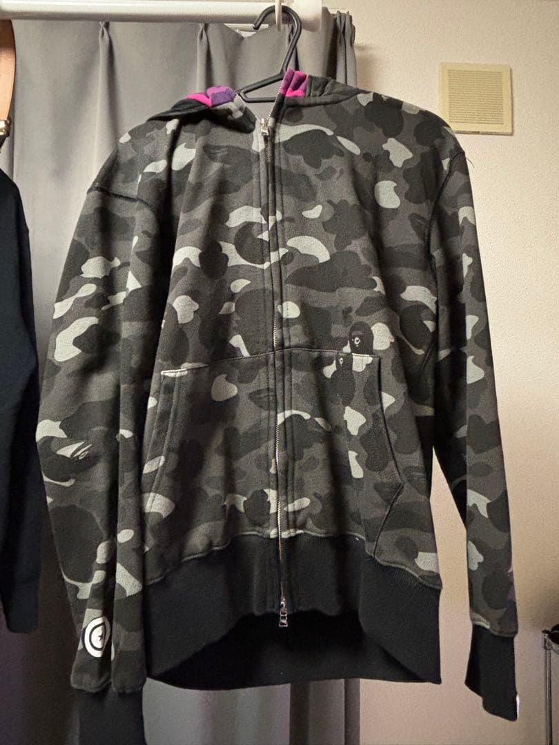 A bathing apeジップパーカー