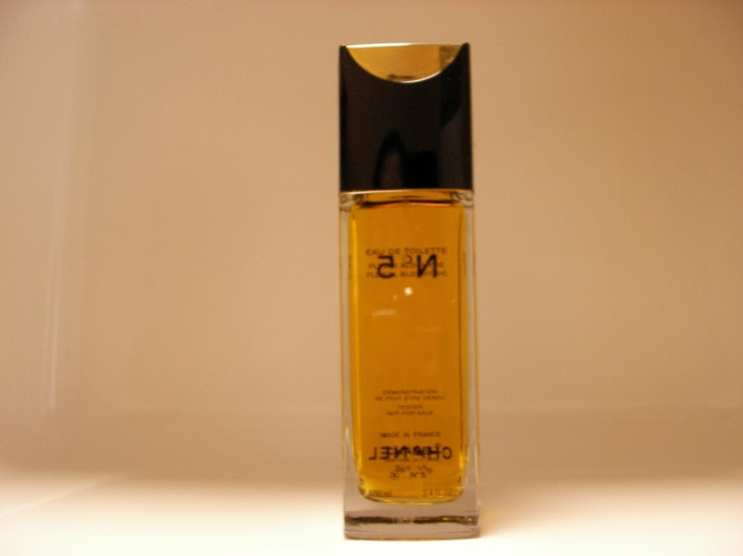 シャネル №5 オードトワレ 100ml　スプレー式