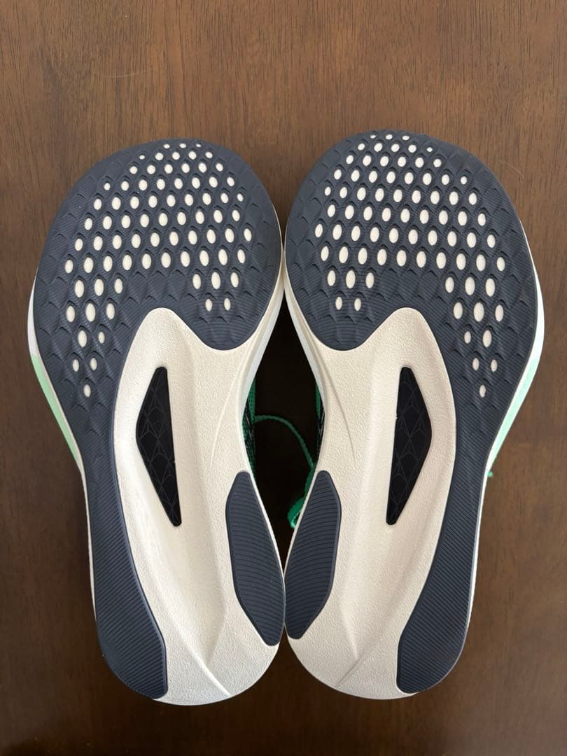 asics マジックスピード5 25.5cm