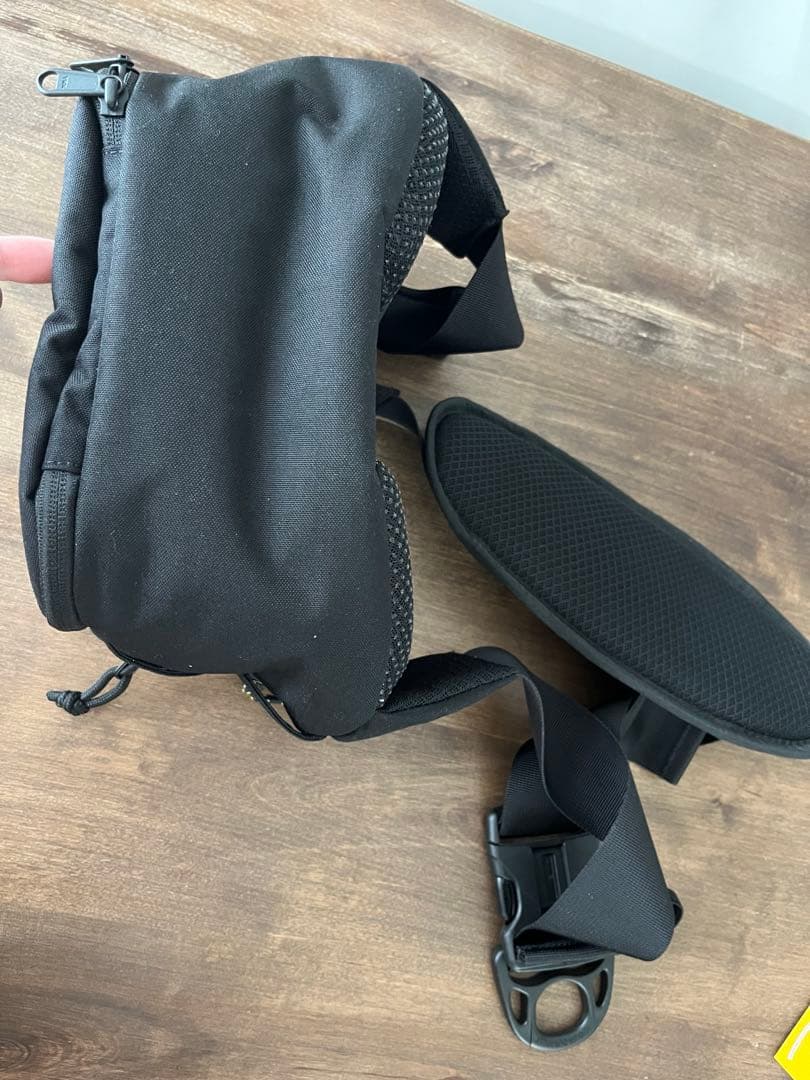 Hugoo ハグー ヒップシート 黒