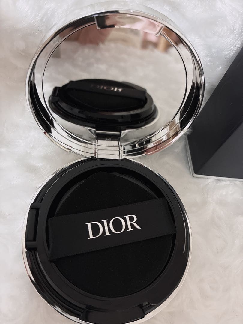 DIOR ディオールスキン フォーエヴァー イドラ グロウ クッション