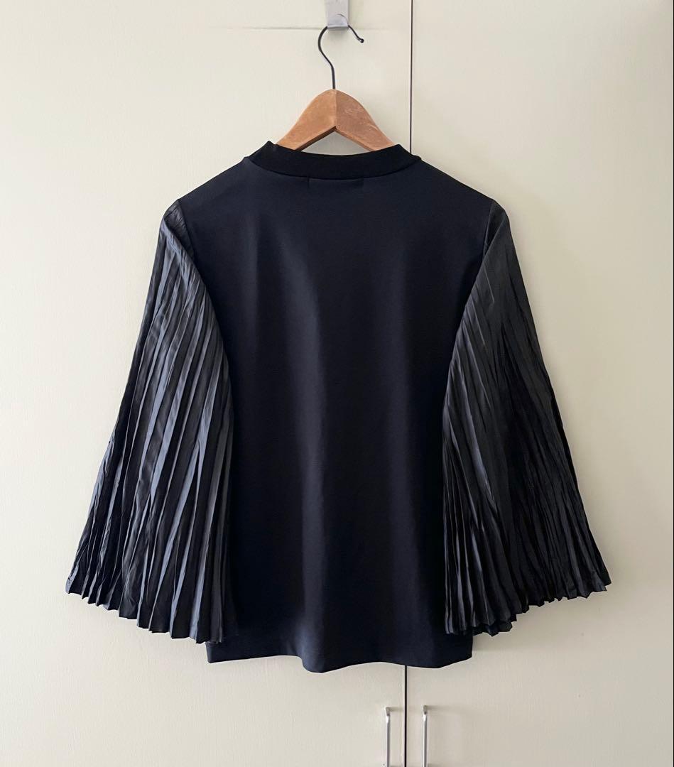 TOGA PULLA プリーツスリーブカットソー