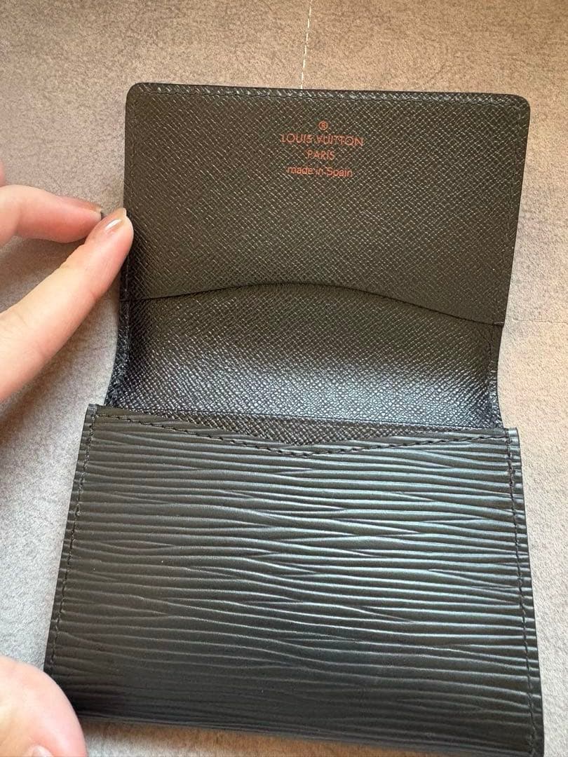 【未使用】ルイヴィトン　カルトドゥヴィジット　エピ　ノワール　黒　名刺入れ