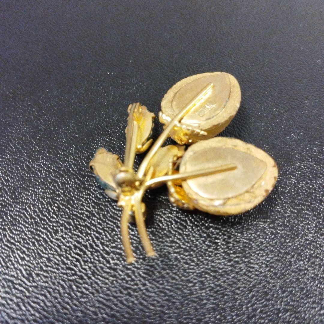 AUSTRIA フルーツ ブローチ ストロベリー②