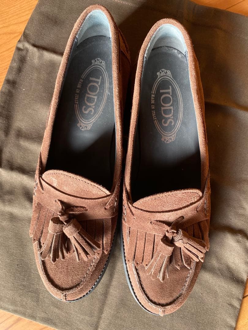 TOD'S ブラウン スエード ローファー(1/7までの出品)