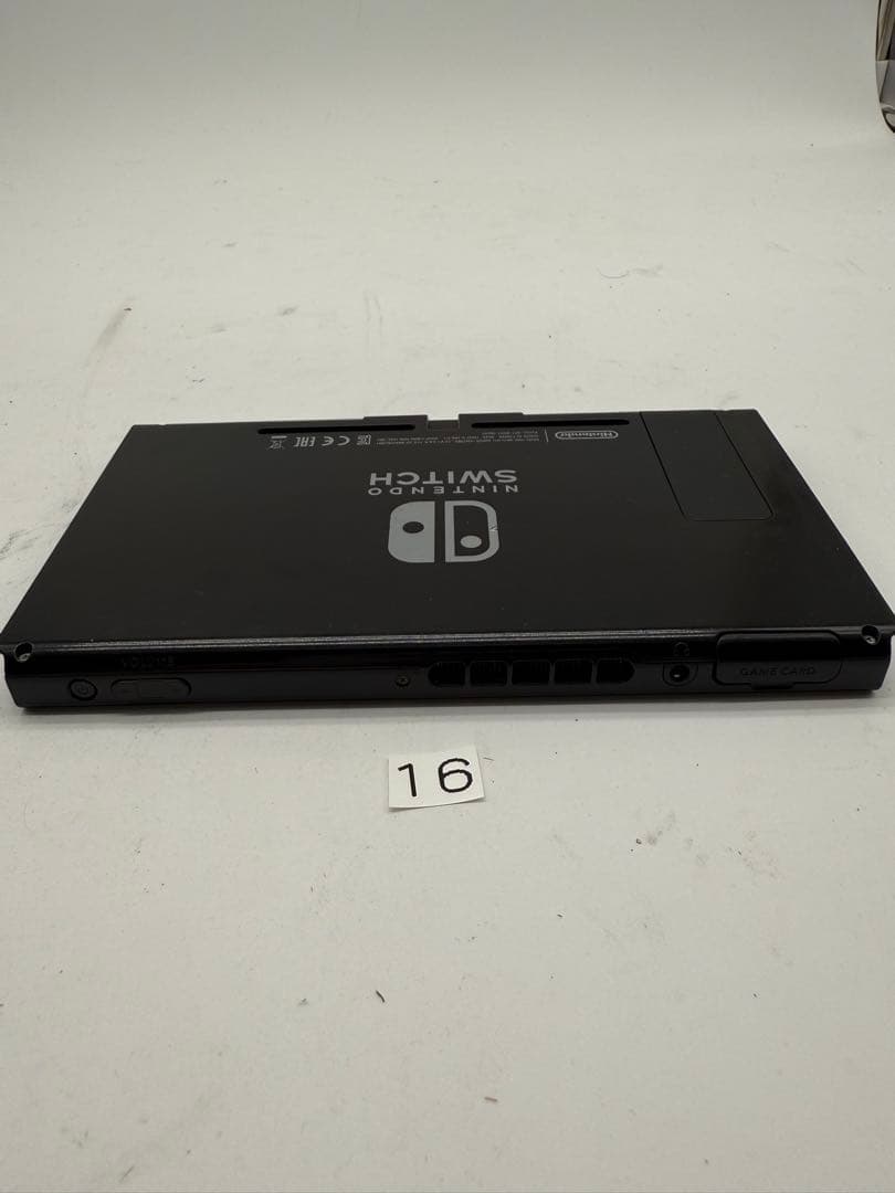 任天堂Switch 本体　16