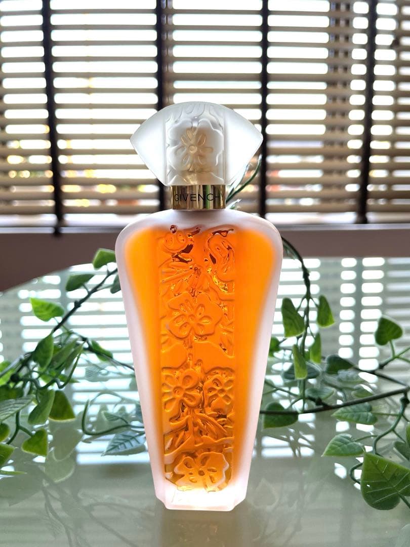 ✨Givenchy ✨フルールダンティルディ　オーデパルファム　✳︎新品未使用✳︎