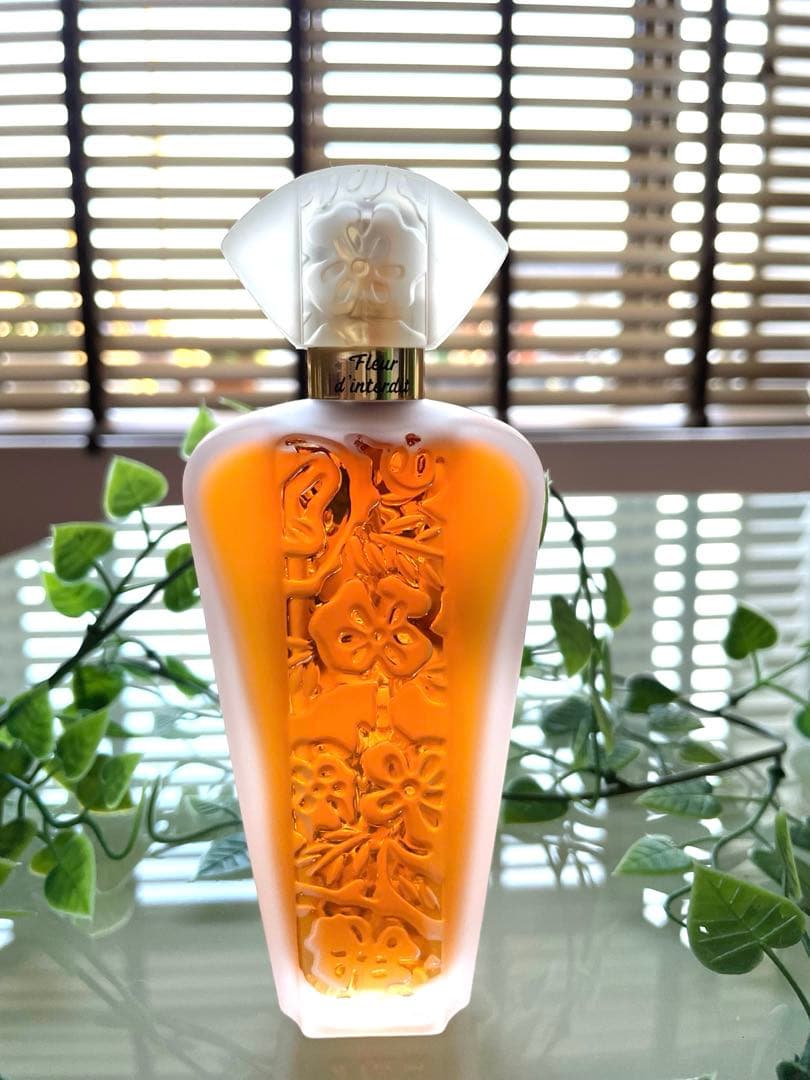 ✨Givenchy ✨フルールダンティルディ　オーデパルファム　✳︎新品未使用✳︎