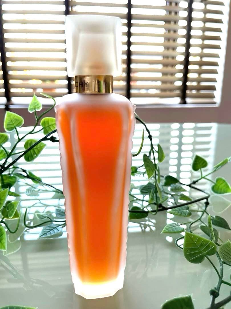 ✨Givenchy ✨フルールダンティルディ　オーデパルファム　✳︎新品未使用✳︎