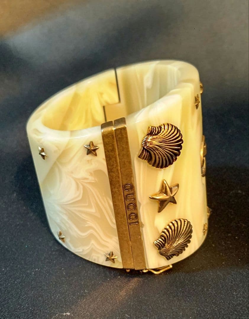 【GUCCI】ミケーレ期 アイボリー 星 貝殻 バングル