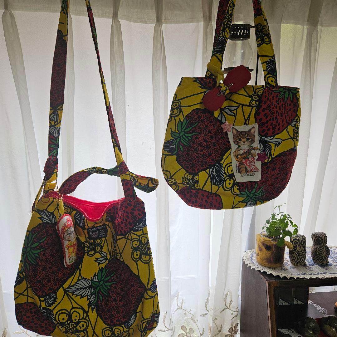 ♥2匹の仲良し猫ちゃんのトートバック&大きな苺バックセット　コヤンイサムチョン